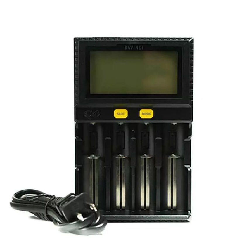 DaVinci DaVinci 4 Slot Digital Battery Charger Plug